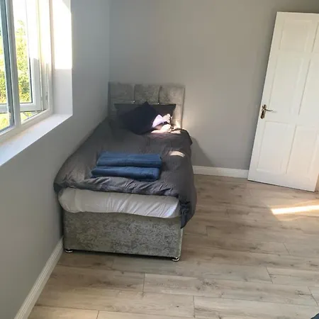Private Central Near Kilcullen * Wicklow