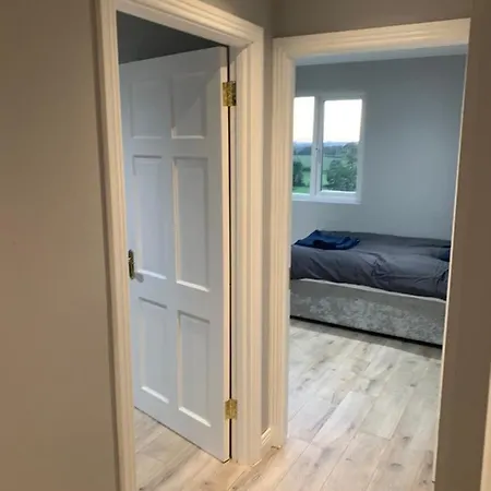 Private Central Near Kilcullen Apartment
