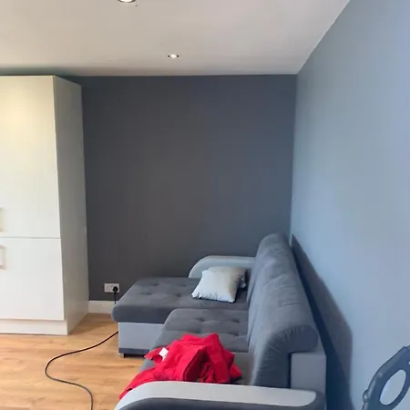 Private Central Near Kilcullen * Wicklow